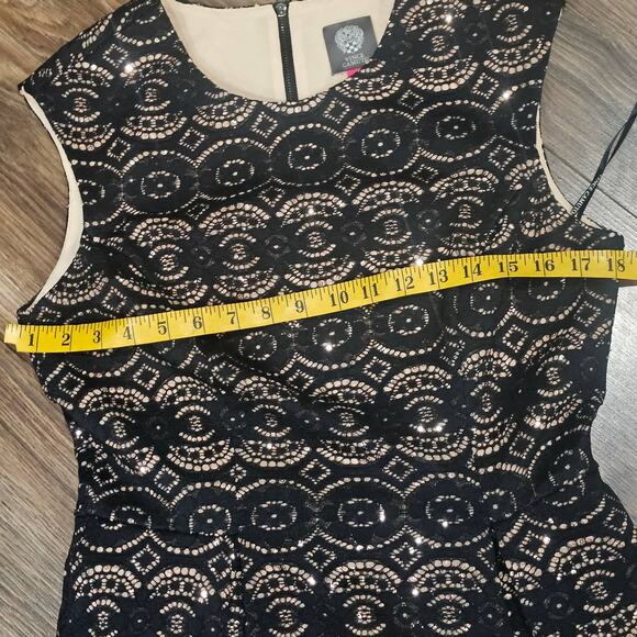 Vince Camuto Elegant Black Scalloped Sequin Lace Dress, size 10 - Picture 8 of 9